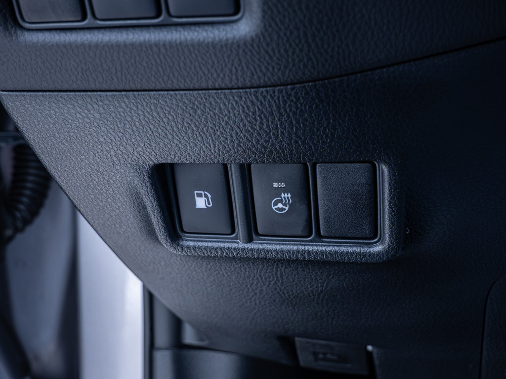 Fahrzeugansicht TOYOTA C-HR 2.0 Hybrid Team D - Bild 32