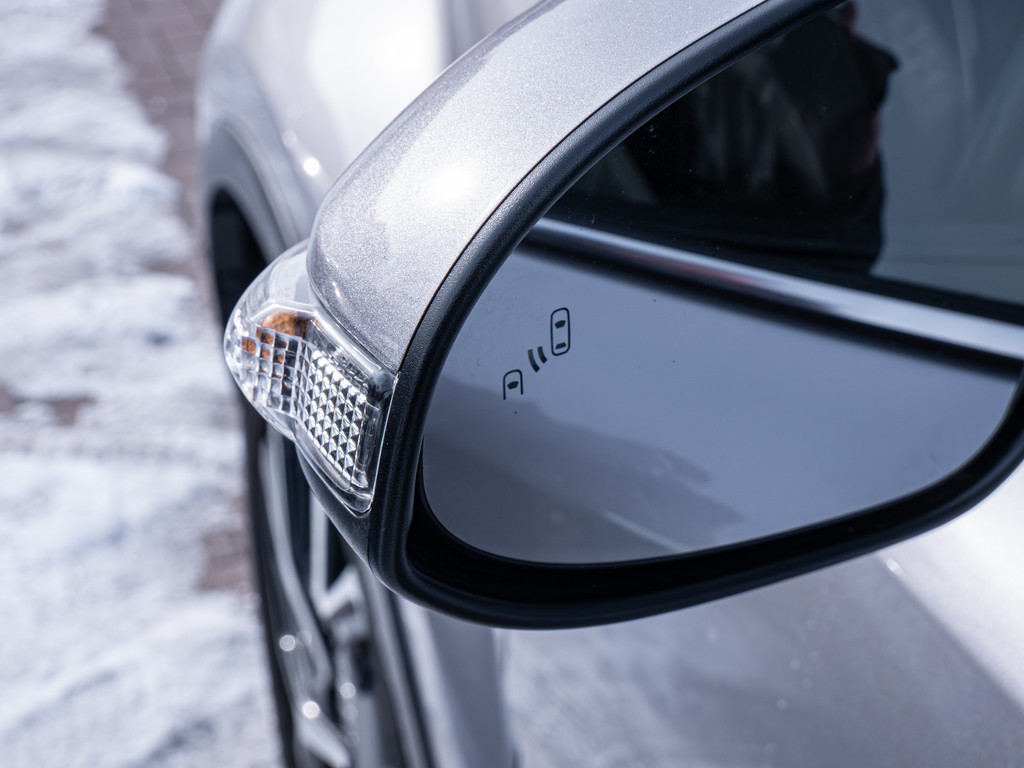 Fahrzeugansicht TOYOTA C-HR 2.0 Hybrid Team D - Bild 43