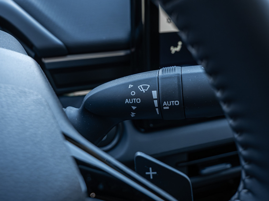 Fahrzeugansicht TOYOTA bZ4X AWD Lounge - Bild 24