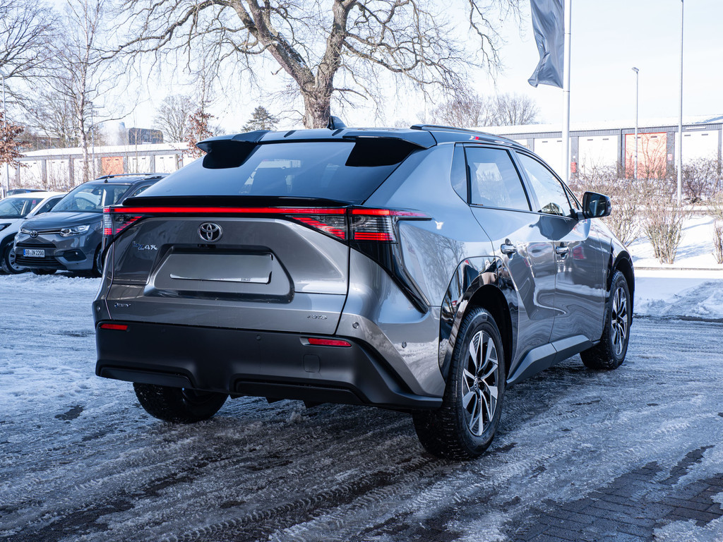 Fahrzeugansicht TOYOTA bZ4X AWD Lounge - Bild 38