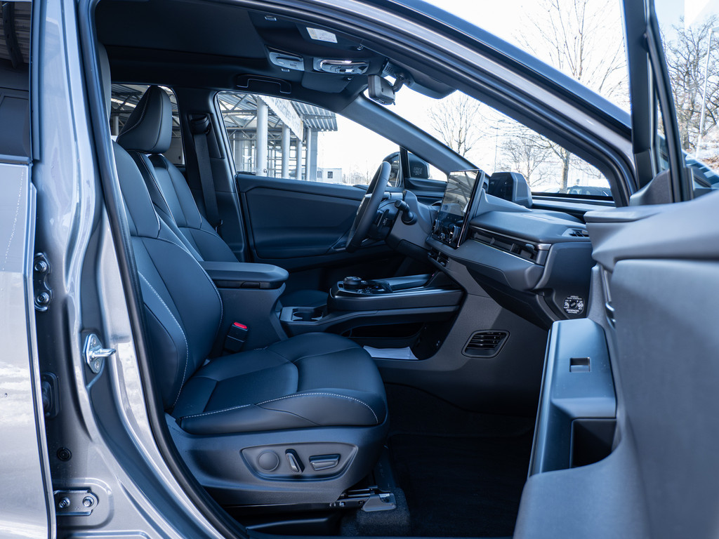 Fahrzeugansicht TOYOTA bZ4X AWD Lounge - Bild 6