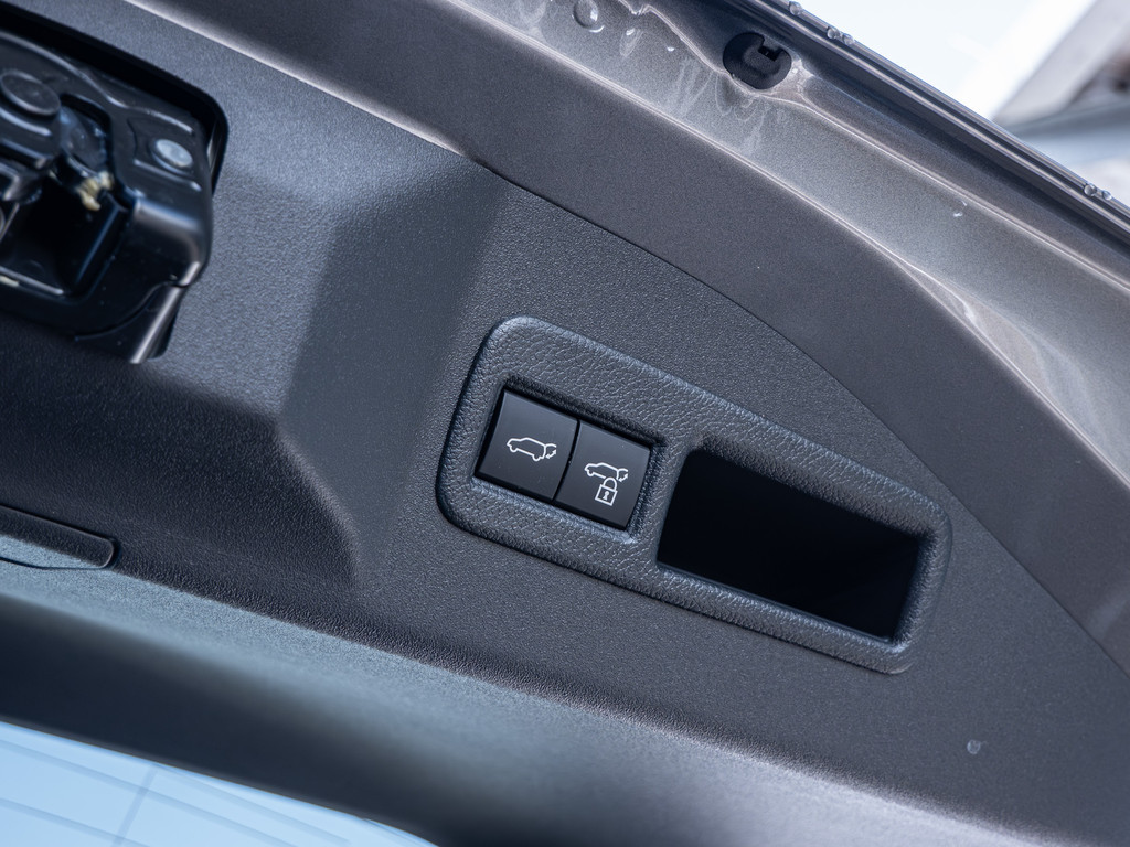 Fahrzeugansicht TOYOTA bZ4X AWD Lounge - Bild 8