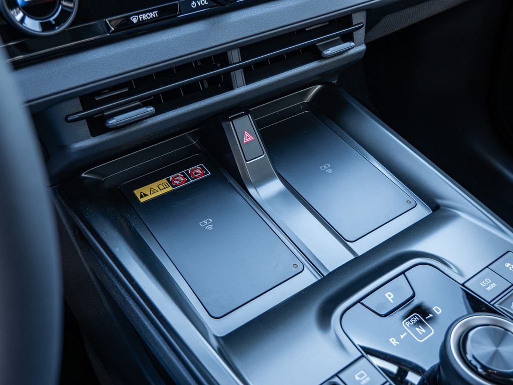 Fahrzeugansicht TOYOTA bZ4X AWD Lounge - Bild 19