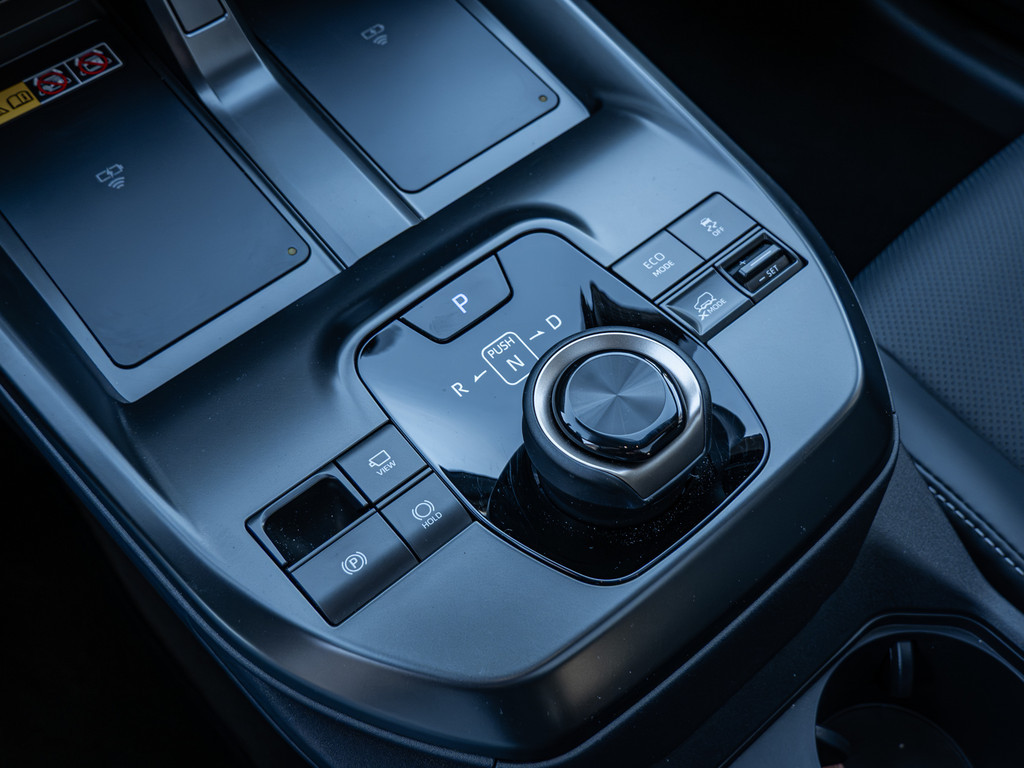 Fahrzeugansicht TOYOTA bZ4X AWD Lounge - Bild 20