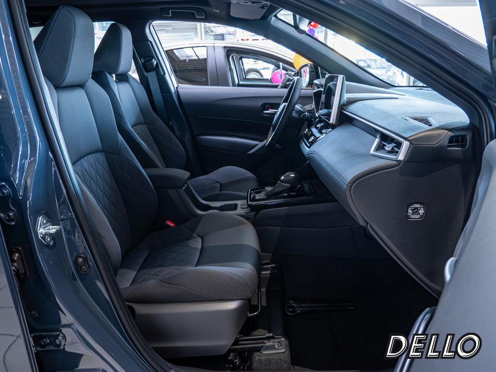 Fahrzeugansicht TOYOTA Corolla Cross 2.0 Hybrid FWD Team Deutschland - Bild 3