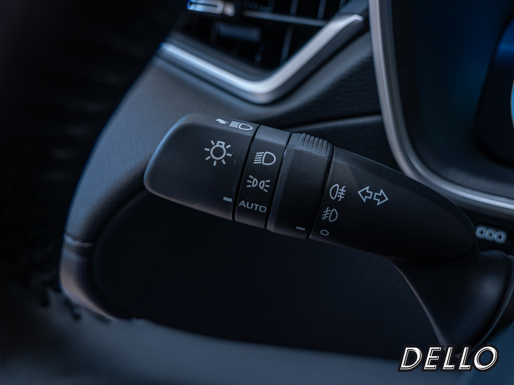 Fahrzeugansicht TOYOTA Corolla Cross 2.0 Hybrid FWD Team Deutschland - Bild 21