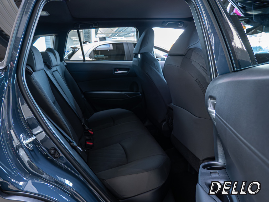 Fahrzeugansicht TOYOTA Corolla Cross 2.0 Hybrid FWD Team Deutschland - Bild 4