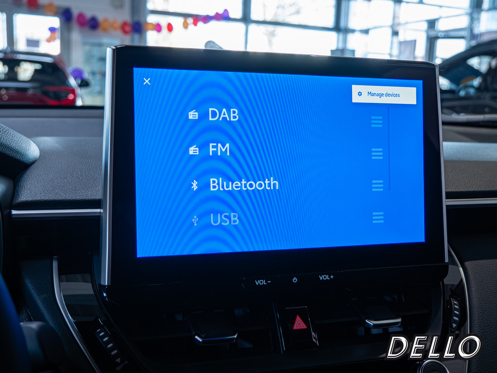 Fahrzeugansicht TOYOTA Corolla Cross 2.0 Hybrid FWD Team Deutschland - Bild 10