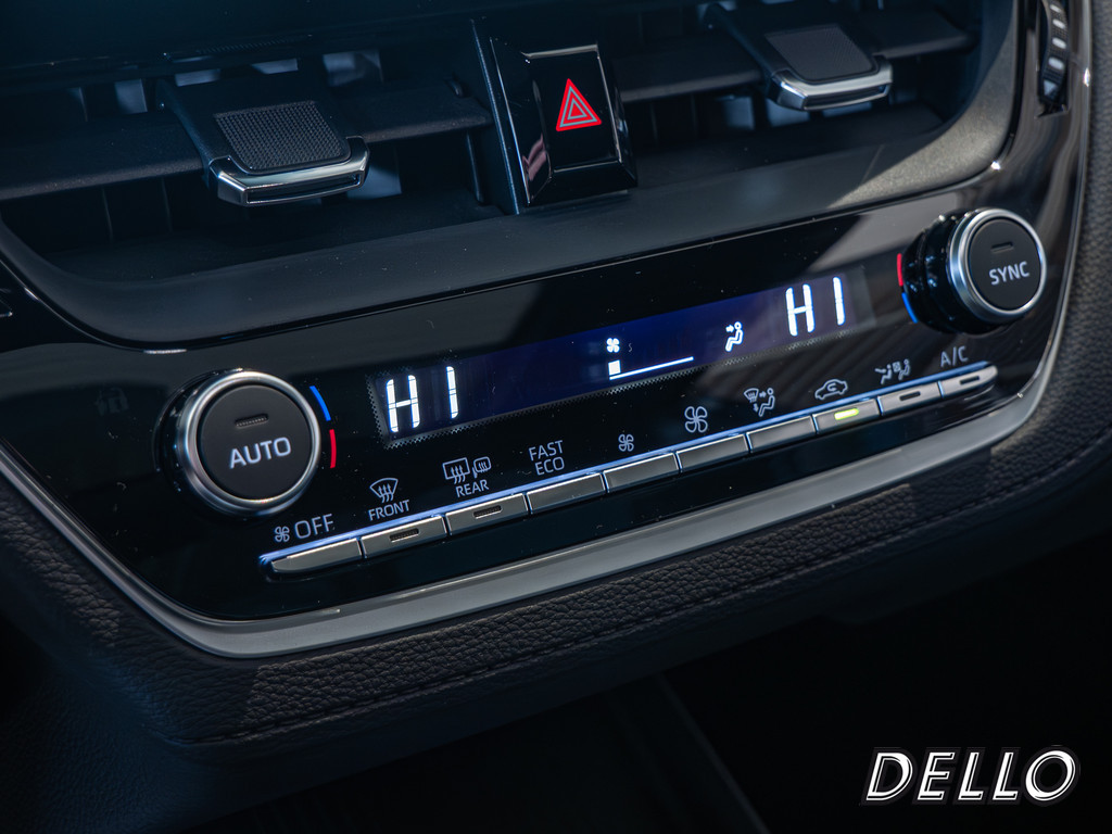 Fahrzeugansicht TOYOTA Corolla Cross 2.0 Hybrid FWD Team Deutschland - Bild 16