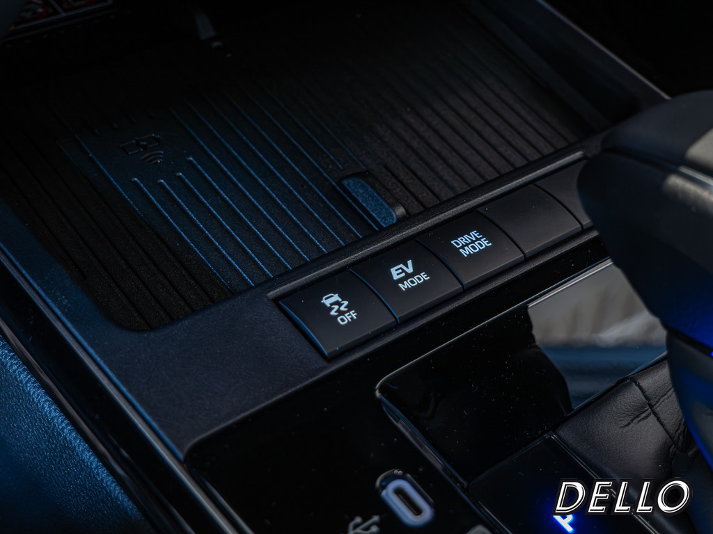 Fahrzeugansicht TOYOTA Corolla Cross 2.0 Hybrid FWD Team Deutschland - Bild 17