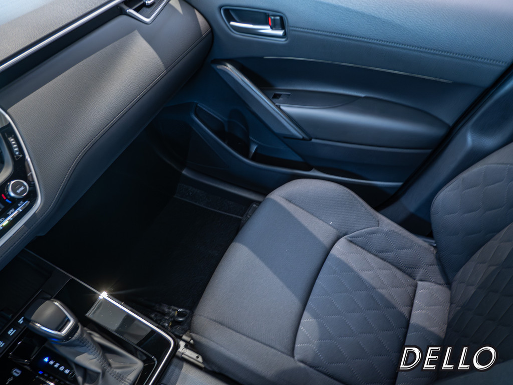 Fahrzeugansicht TOYOTA Corolla Cross 2.0 Hybrid FWD Team Deutschland - Bild 19