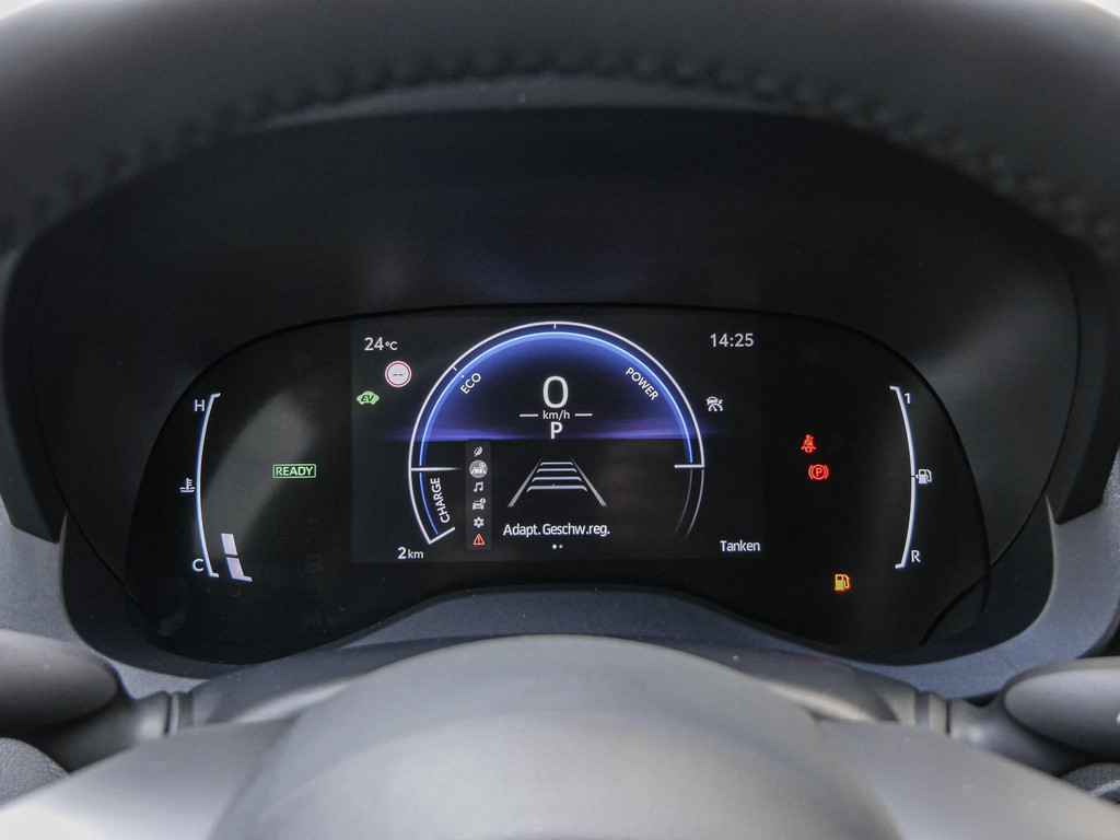 Fahrzeugansicht TOYOTA Yaris 1.5 Hybrid Teamplayer - Bild 25