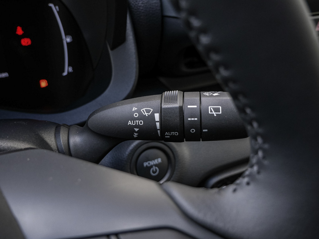 Fahrzeugansicht TOYOTA Yaris 1.5 Hybrid Teamplayer - Bild 26