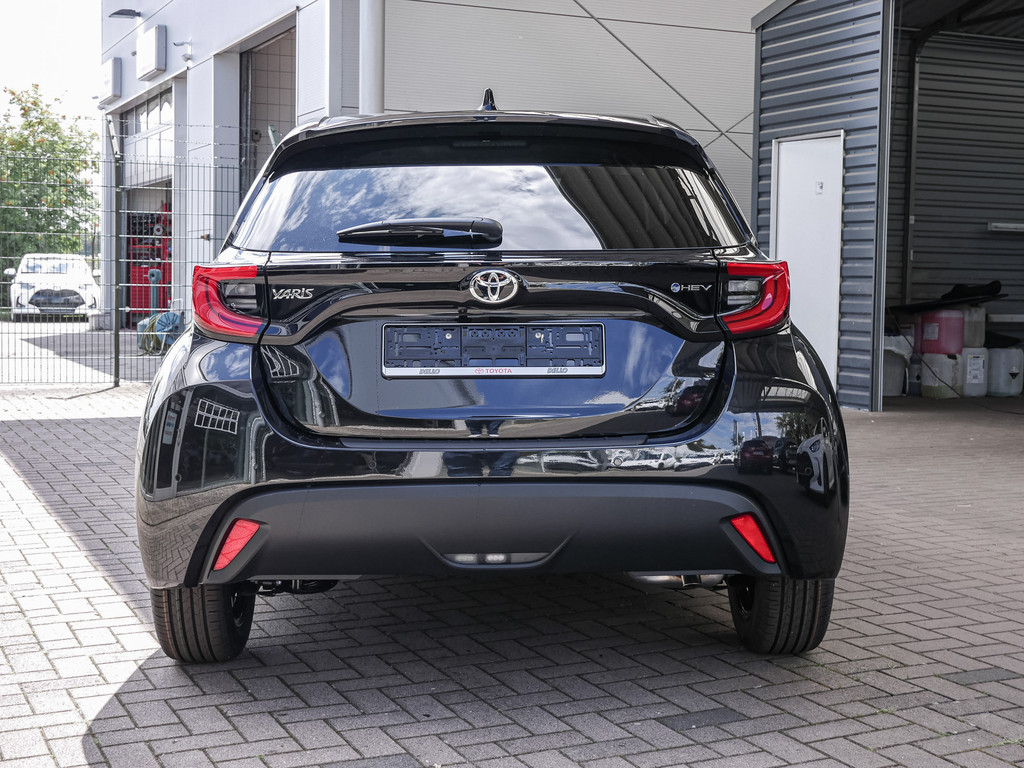 Fahrzeugansicht TOYOTA Yaris 1.5 Hybrid Teamplayer - Bild 38