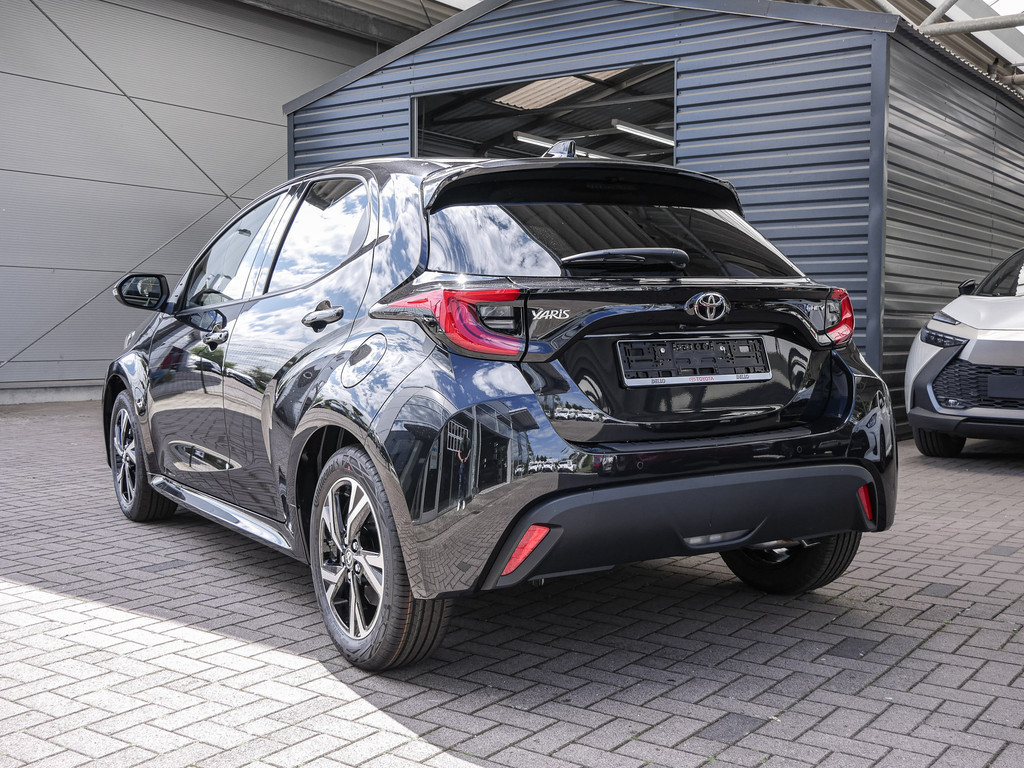 Fahrzeugansicht TOYOTA Yaris 1.5 Hybrid Teamplayer - Bild 39