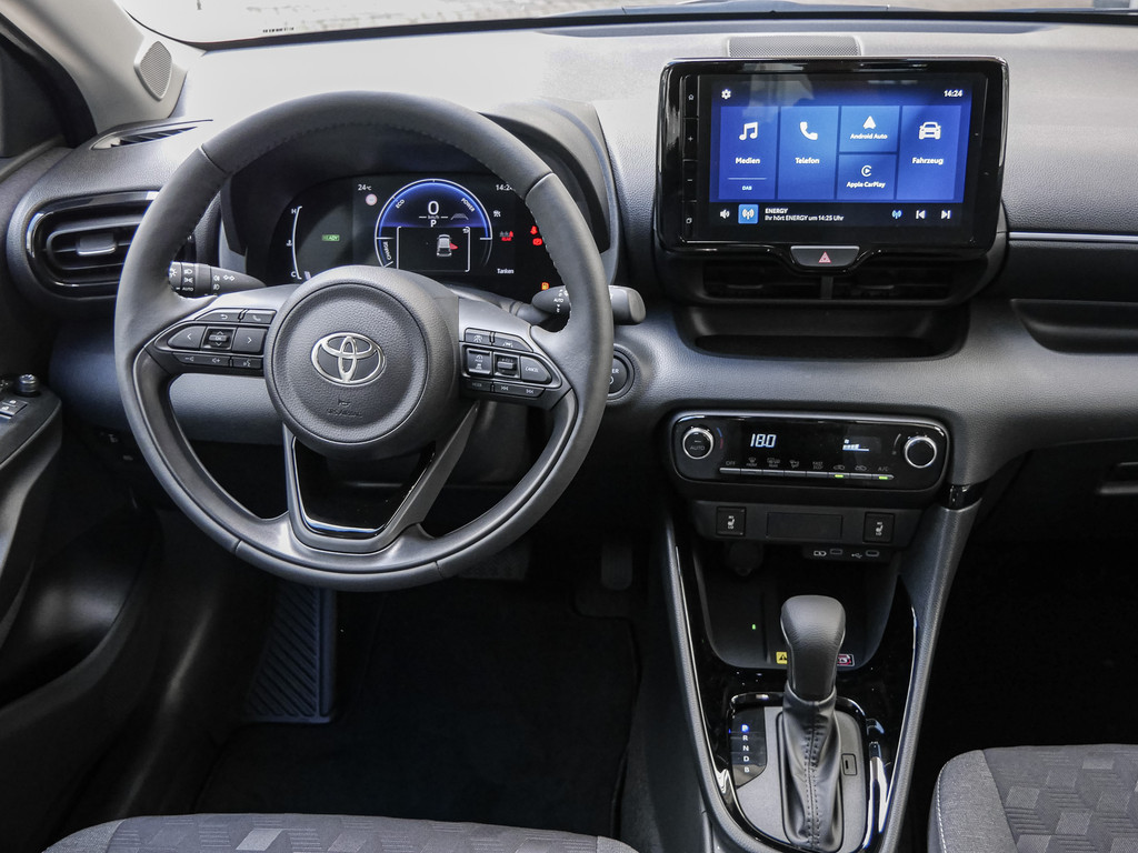 Fahrzeugansicht TOYOTA Yaris 1.5 Hybrid Teamplayer - Bild 9