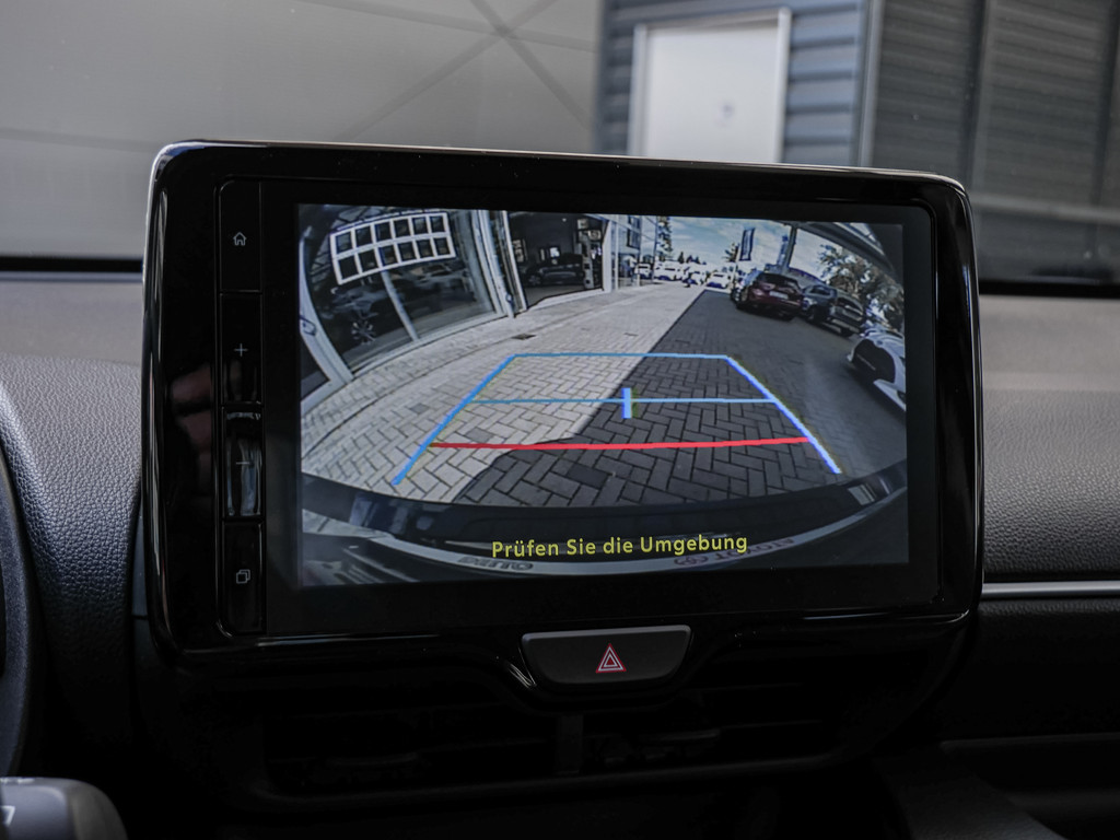 Fahrzeugansicht TOYOTA Yaris 1.5 Hybrid Teamplayer - Bild 15