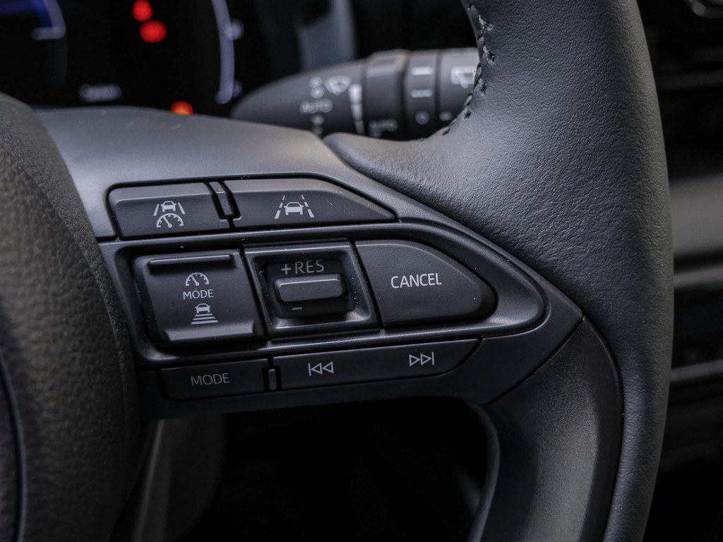 Fahrzeugansicht TOYOTA Yaris 1.5 Hybrid Teamplayer - Bild 28