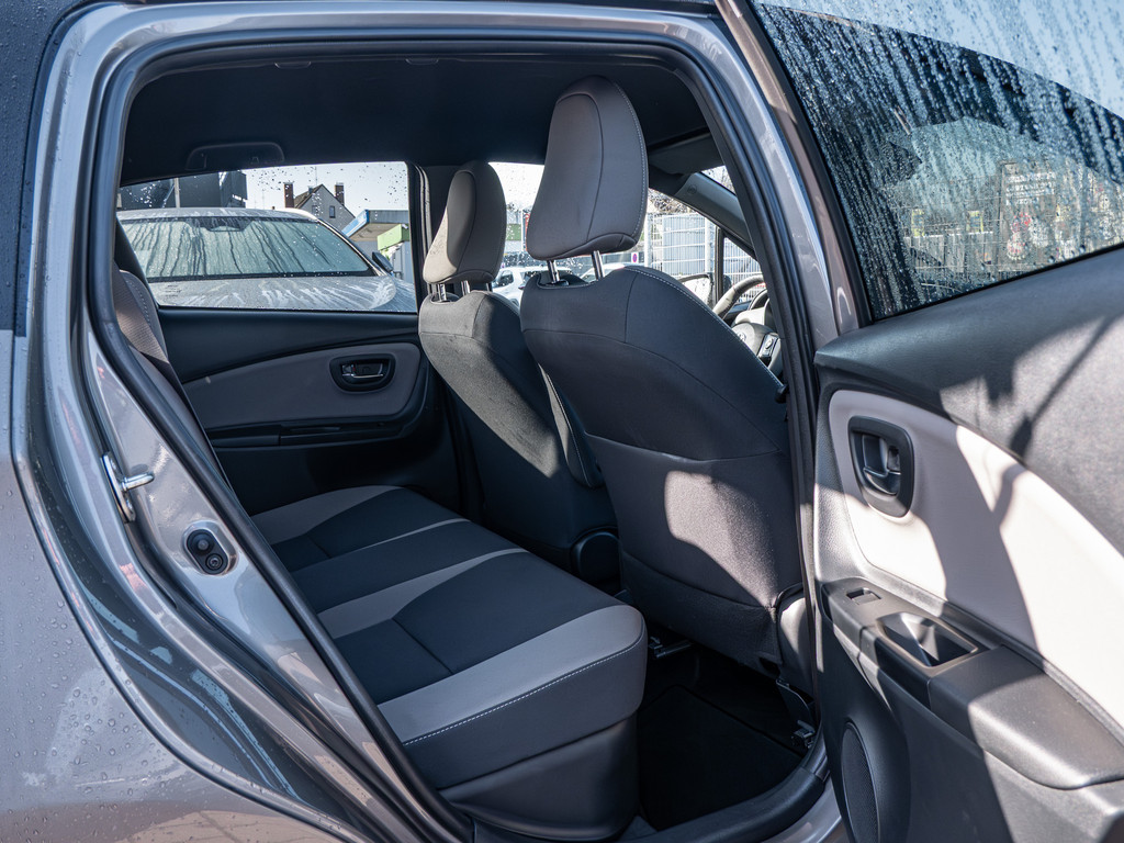 Fahrzeugansicht TOYOTA Yaris 1.5 Hybrid Style Selection - Bild 5