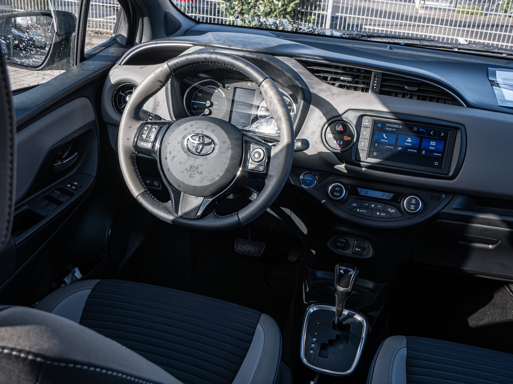 Fahrzeugansicht TOYOTA Yaris 1.5 Hybrid Style Selection - Bild 7