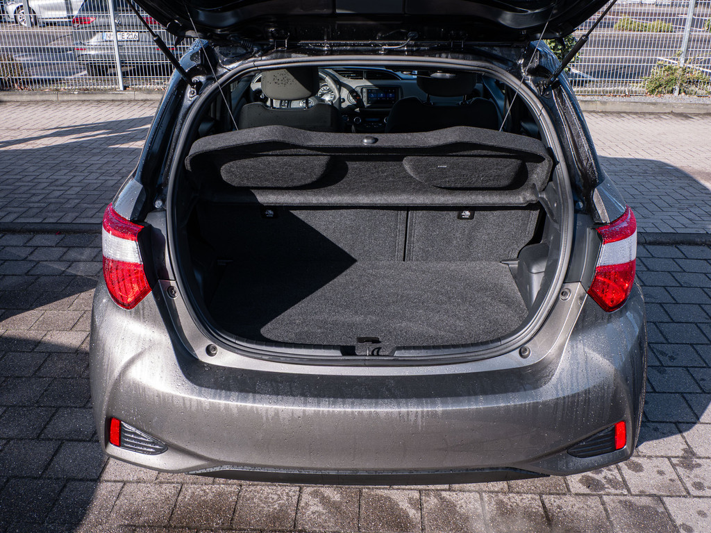 Fahrzeugansicht TOYOTA Yaris 1.5 Hybrid Style Selection - Bild 9