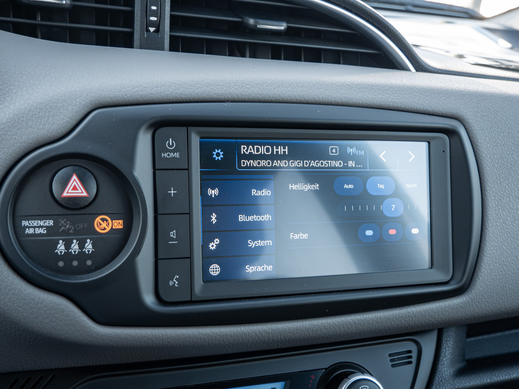 Fahrzeugansicht TOYOTA Yaris 1.5 Hybrid Style Selection - Bild 16