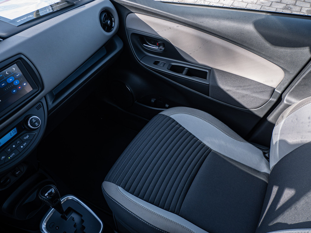 Fahrzeugansicht TOYOTA Yaris 1.5 Hybrid Style Selection - Bild 22