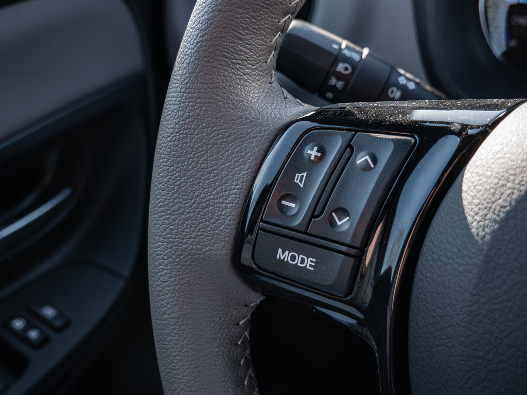 Fahrzeugansicht TOYOTA Yaris 1.5 Hybrid Style Selection - Bild 30