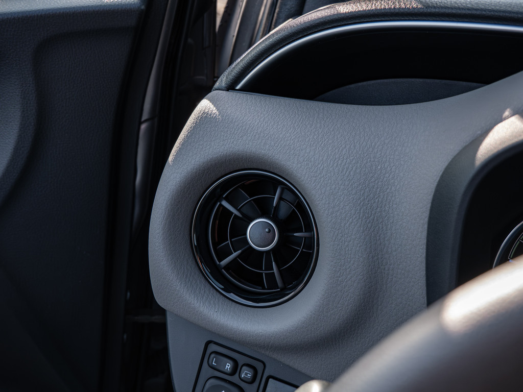 Fahrzeugansicht TOYOTA Yaris 1.5 Hybrid Style Selection - Bild 31