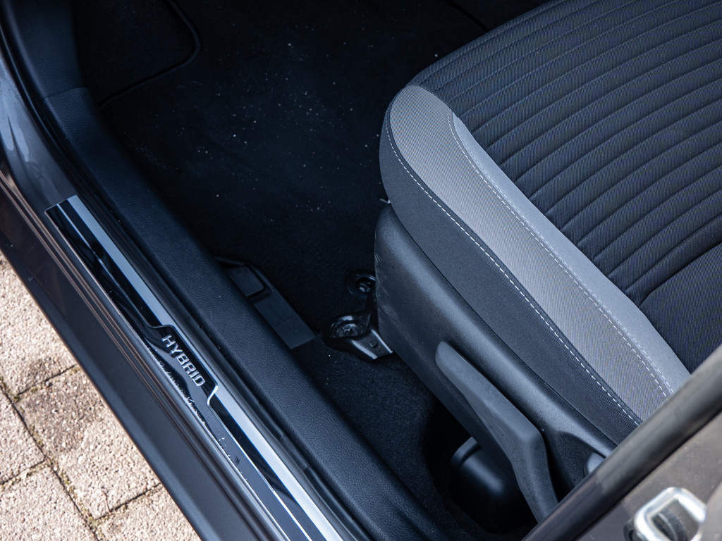 Fahrzeugansicht TOYOTA Yaris 1.5 Hybrid Style Selection - Bild 36