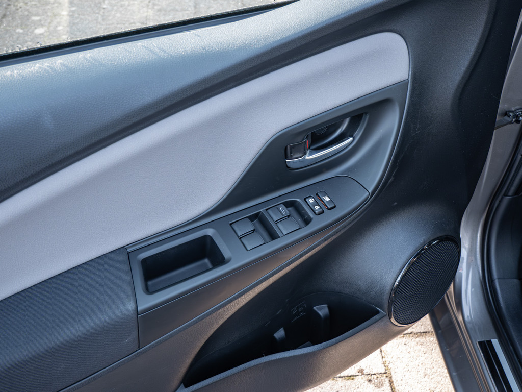 Fahrzeugansicht TOYOTA Yaris 1.5 Hybrid Style Selection - Bild 38