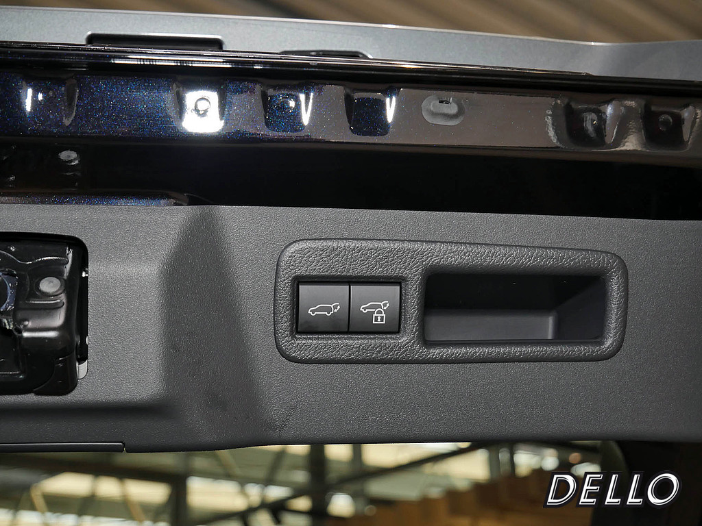 Fahrzeugansicht TOYOTA C-HR+ Lounge - Bild 6