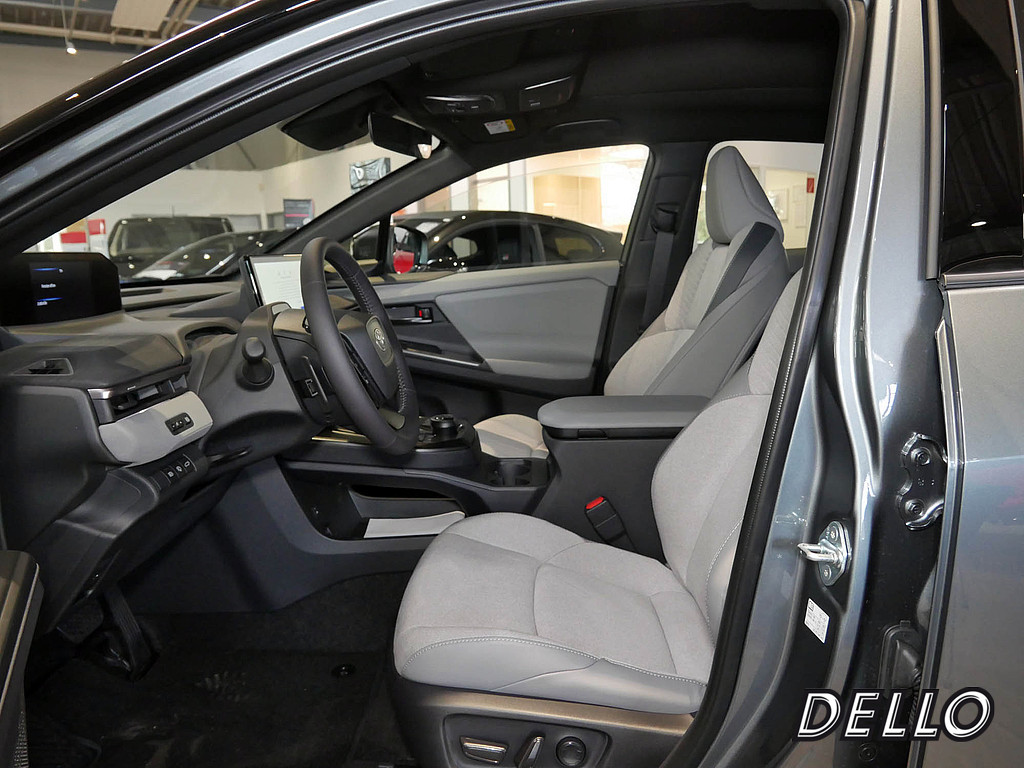 Fahrzeugansicht TOYOTA C-HR+ Lounge - Bild 9