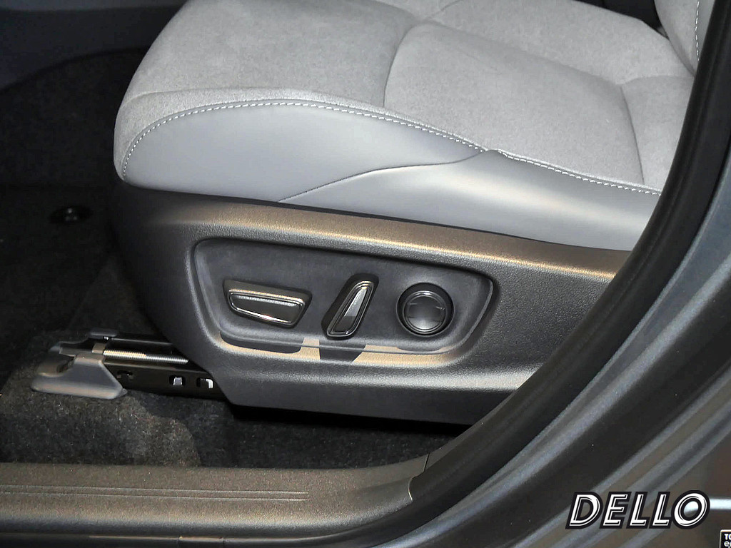 Fahrzeugansicht TOYOTA C-HR+ Lounge - Bild 11