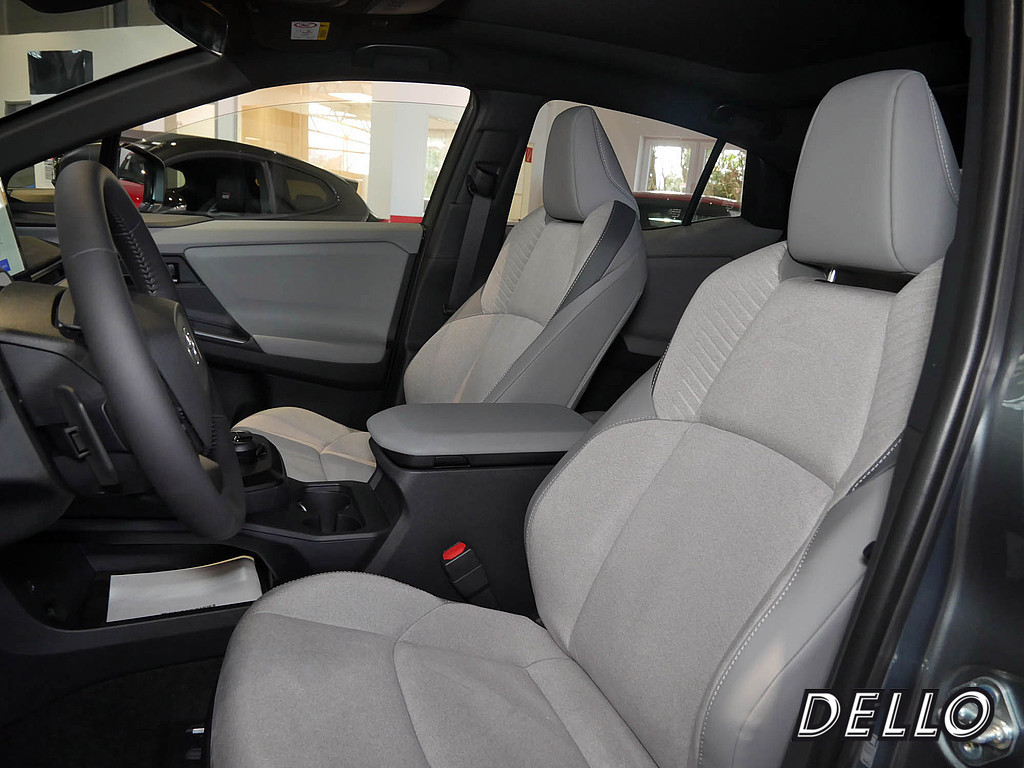 Fahrzeugansicht TOYOTA C-HR+ Lounge - Bild 13