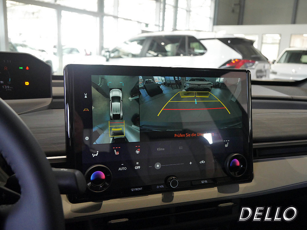 Fahrzeugansicht TOYOTA C-HR+ Lounge - Bild 14