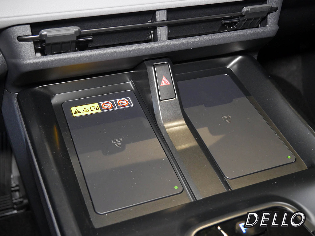 Fahrzeugansicht TOYOTA C-HR+ Lounge - Bild 20