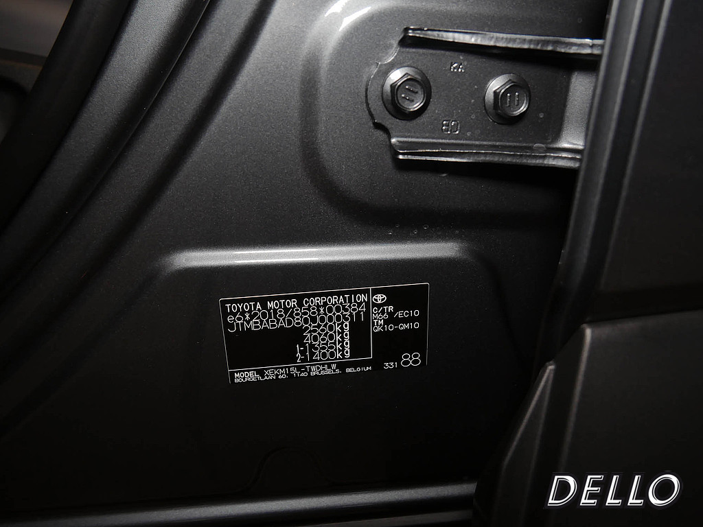 Fahrzeugansicht TOYOTA C-HR+ Lounge - Bild 30