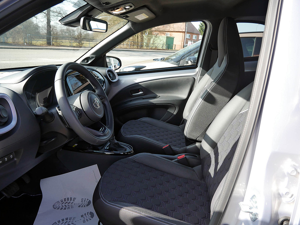 Fahrzeugansicht TOYOTA Aygo X 1.0 JBL Edition - Bild 10