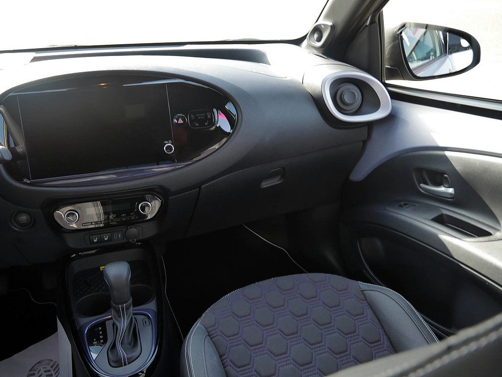 Fahrzeugansicht TOYOTA Aygo X 1.0 JBL Edition - Bild 5
