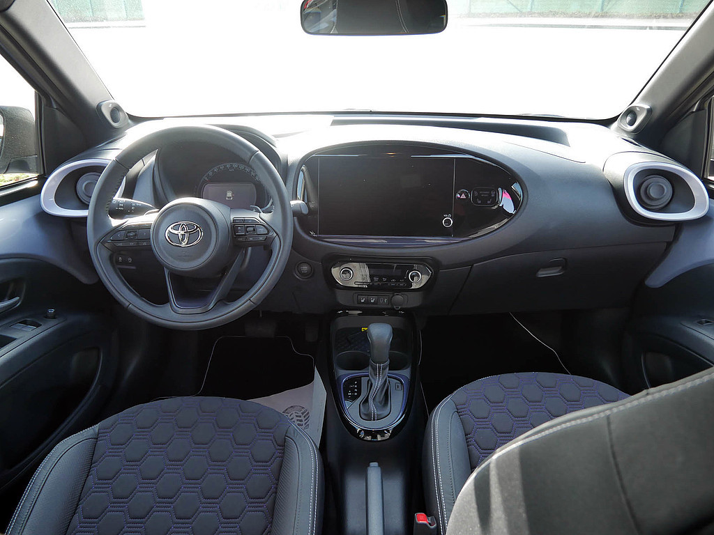 Fahrzeugansicht TOYOTA Aygo X 1.0 JBL Edition - Bild 3