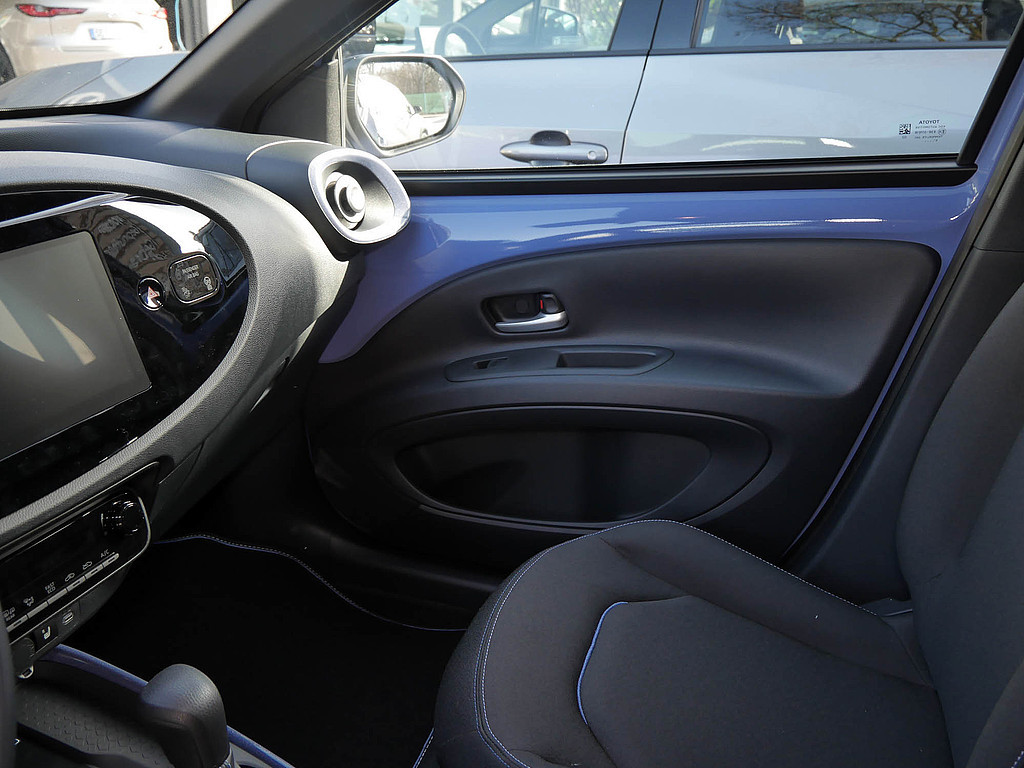 Fahrzeugansicht TOYOTA Aygo X 1.0 Teamplayer - Bild 30