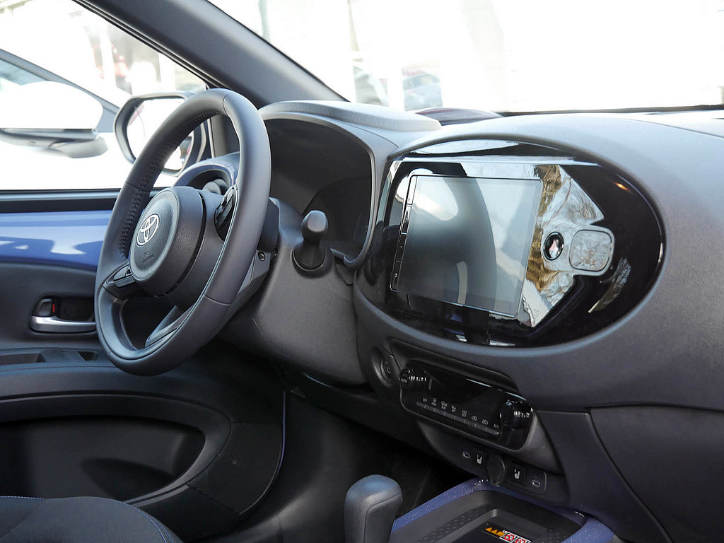 Fahrzeugansicht TOYOTA Aygo X 1.0 Teamplayer - Bild 40