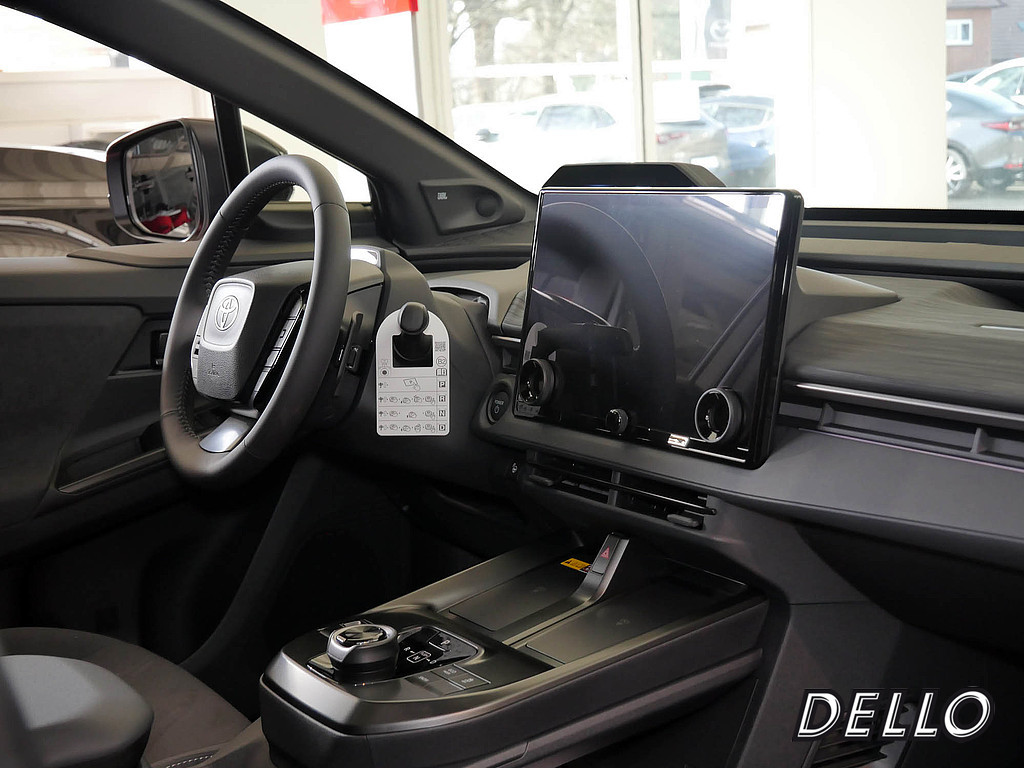 Fahrzeugansicht TOYOTA C-HR+ Lounge - Bild 40