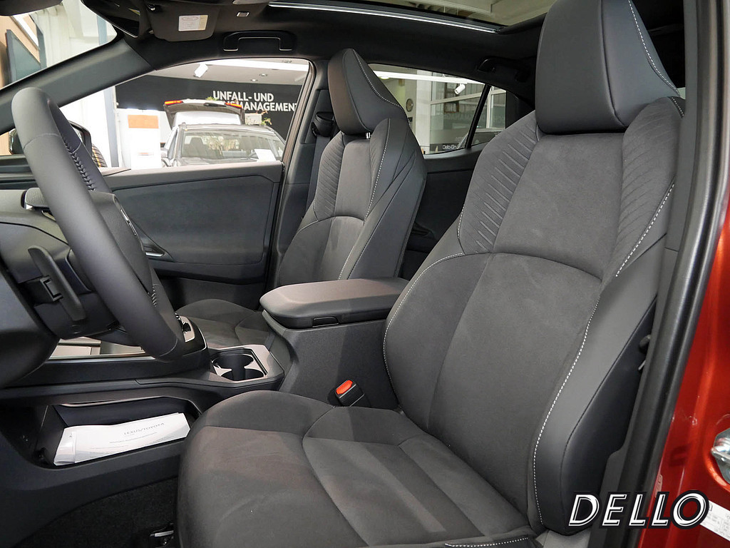 Fahrzeugansicht TOYOTA C-HR+ Lounge - Bild 14