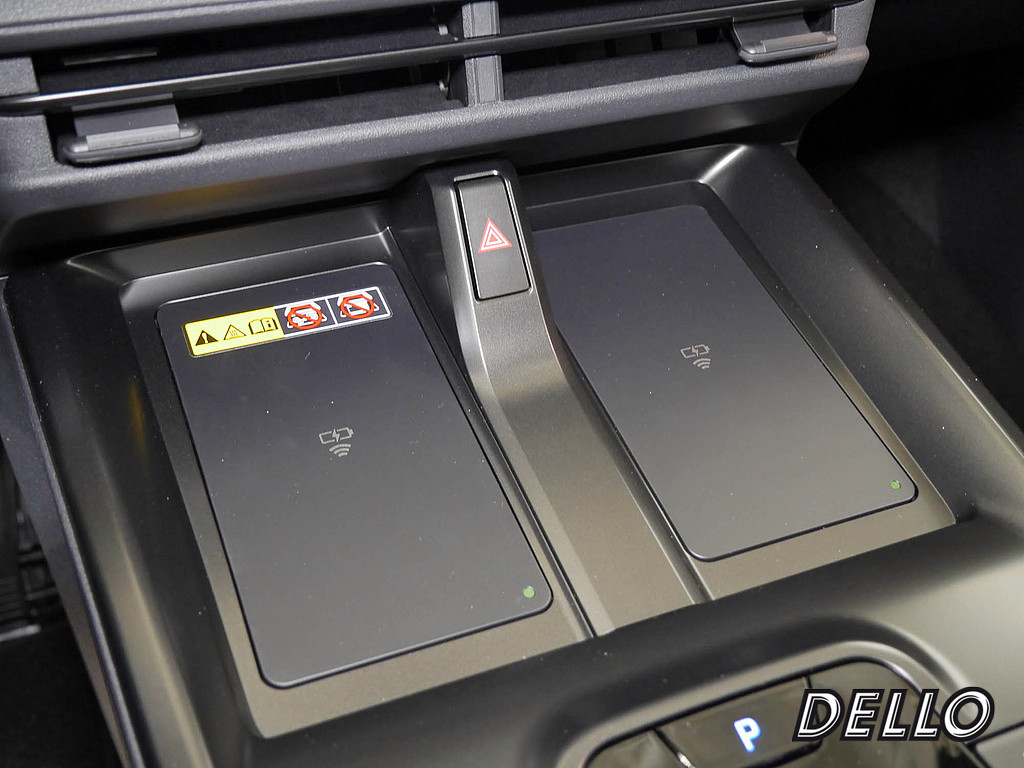 Fahrzeugansicht TOYOTA C-HR+ Lounge - Bild 20