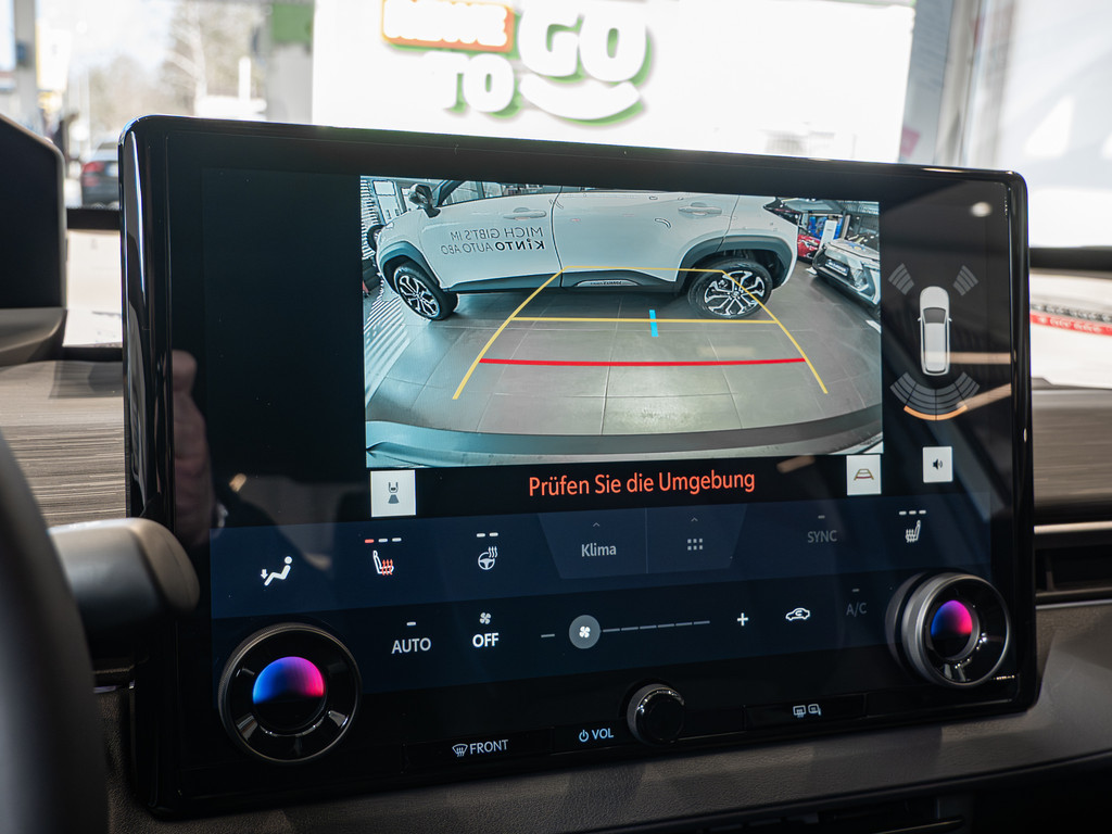 Fahrzeugansicht TOYOTA C-HR + Teamplayer - Bild 14