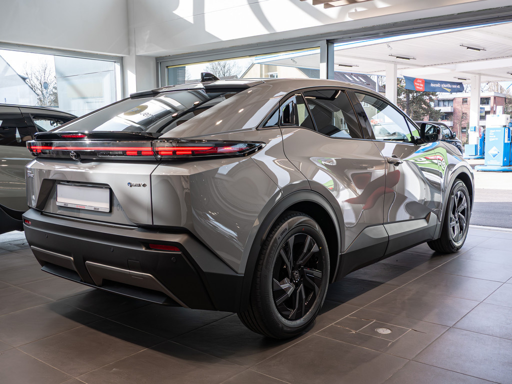 Fahrzeugansicht TOYOTA C-HR + Teamplayer - Bild 34