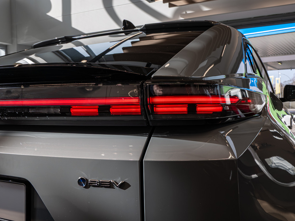 Fahrzeugansicht TOYOTA C-HR + Teamplayer - Bild 39