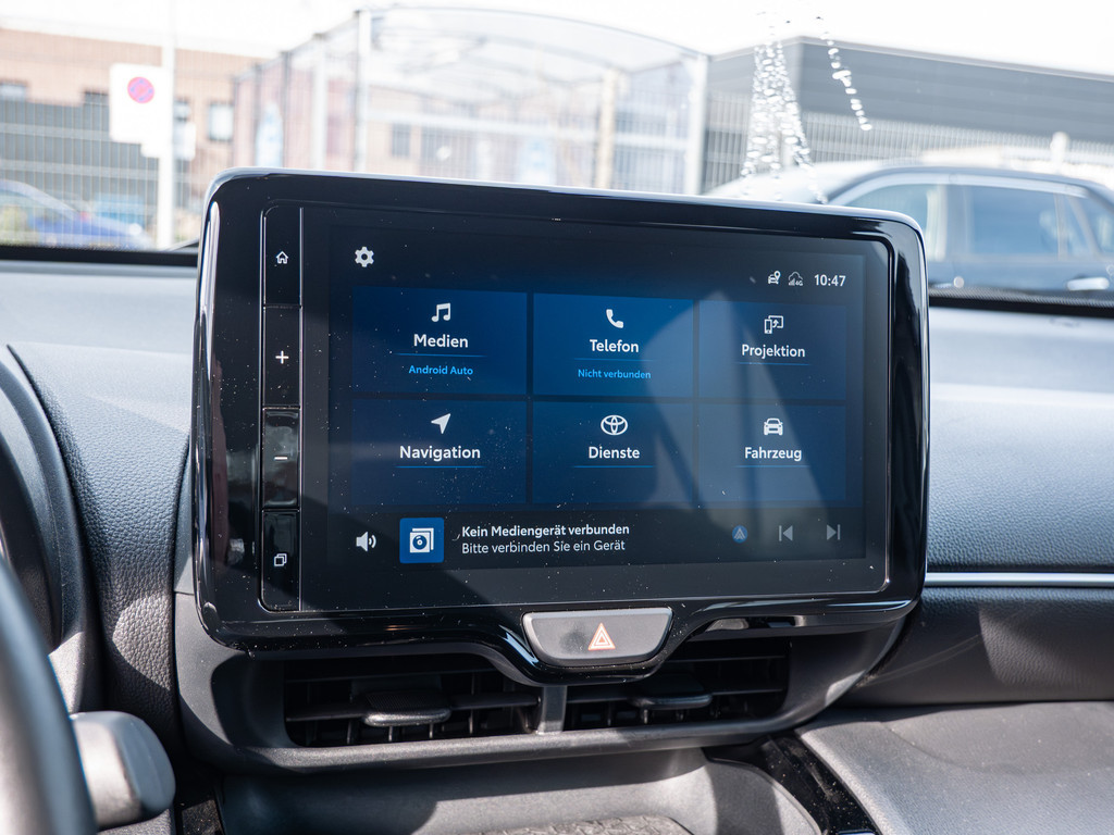 Fahrzeugansicht TOYOTA Yaris Cross Hybrid Team D - Bild 14